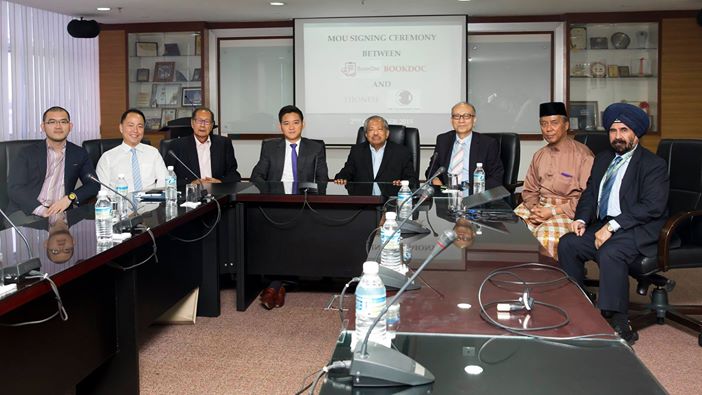 MoU Signing with Tun Hussein Onn National Eye Hospital (THONEH 