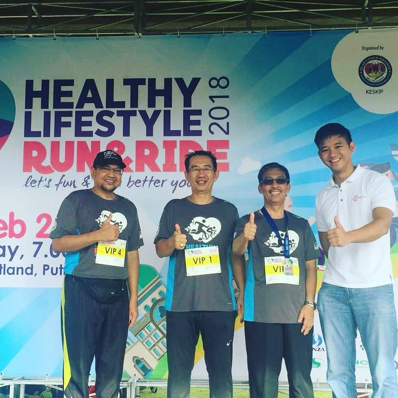 Dato Chevy Beh together with Secretary-General of Health, Deputy Secretary of Health and Deputy Director-General of Health at Healthy Lifestyle Run & Ride 2018
