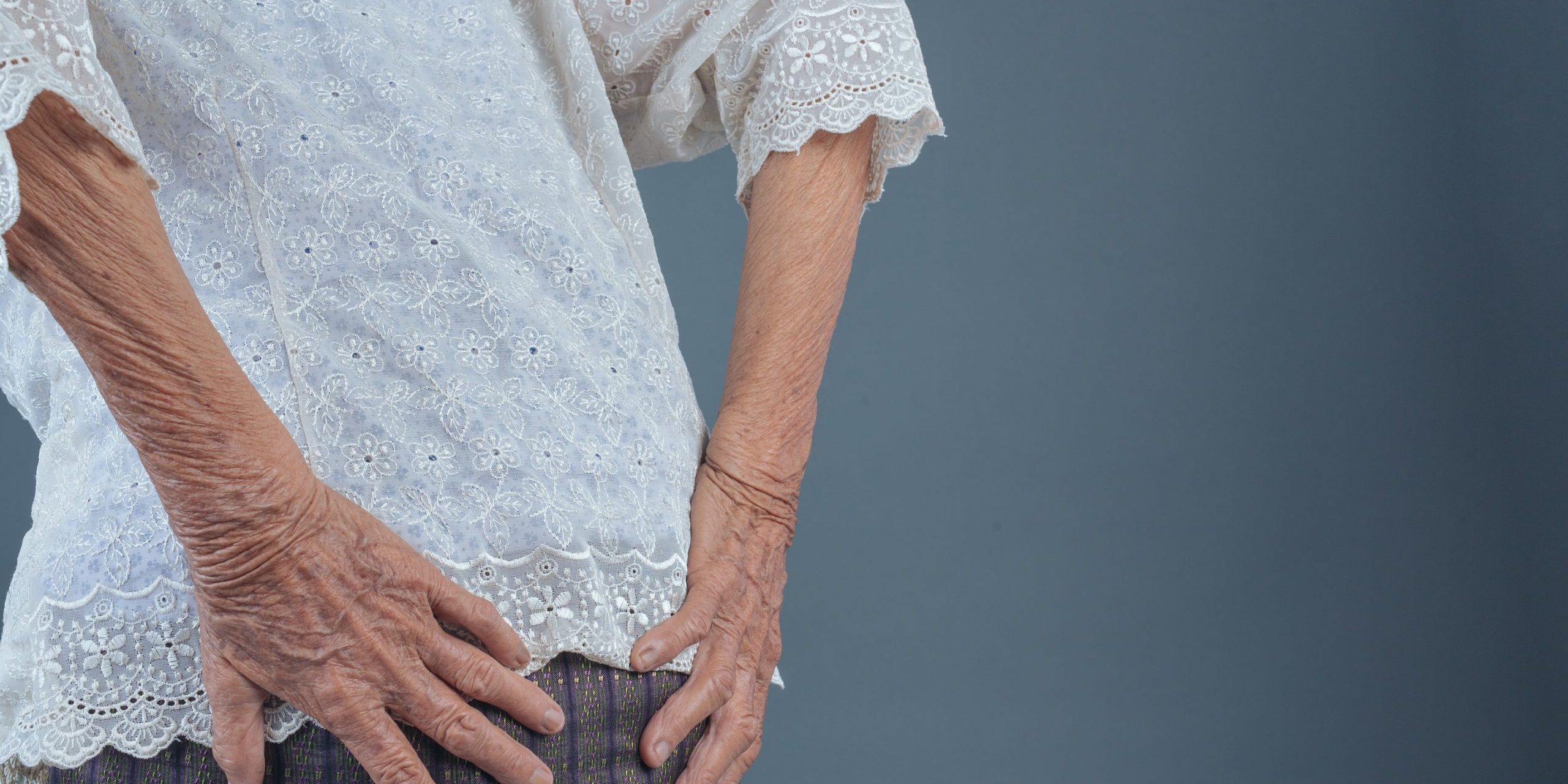 Elderly women with pain. osteoporosis in eldery woman | BookDoc